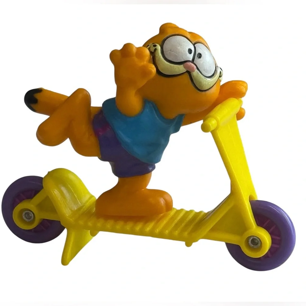 Vintage 1980's McDonalds Garfield Odie on Scooters Happy Meal Toys 4 Pieces